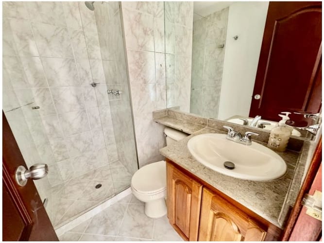 Apartamento de 4 alcobas en venta en Vía Las Palmas, Medellín, 130 m² · foto 9 de 21