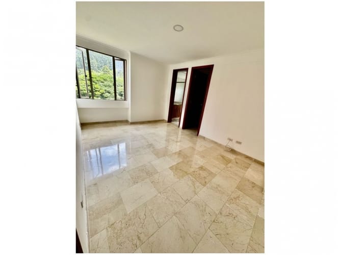 Apartamento de 4 alcobas en venta en Vía Las Palmas, Medellín, 130 m² · foto 11 de 21