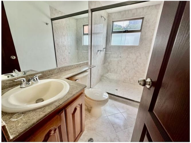 Apartamento de 4 alcobas en venta en Vía Las Palmas, Medellín, 130 m² · foto 14 de 21