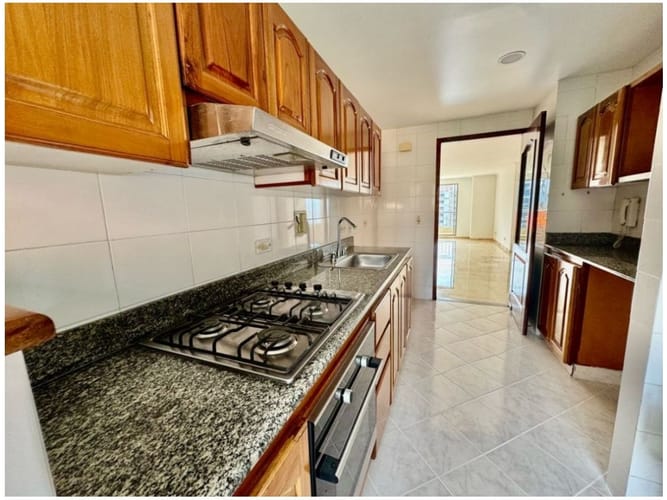 Apartamento de 4 alcobas en venta en Vía Las Palmas, Medellín, 130 m² · foto 18 de 21