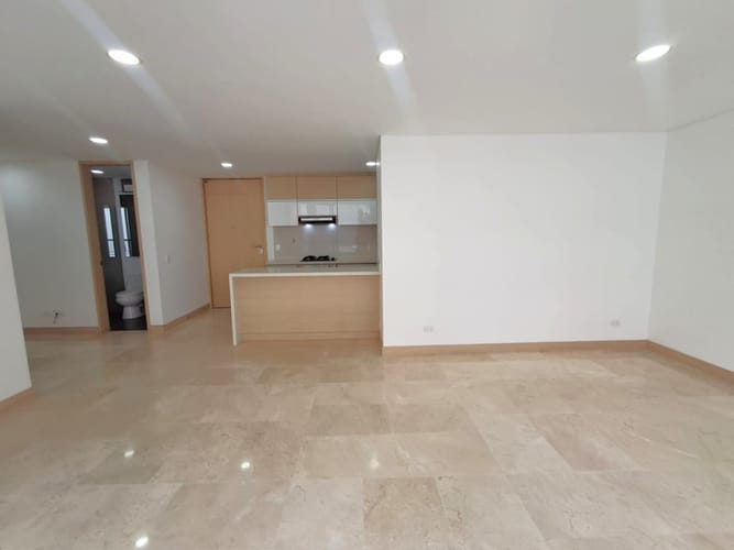 Apartamento de 3 alcobas en arriendo en Las Acacias, Medellín, 100 m² · foto 2 de 19