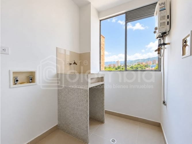 Apartamento de 3 alcobas en arriendo en Loma Del Escobero, Envigado, 90 m² · foto 9 de 19