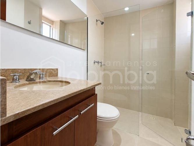 Apartamento de 3 alcobas en arriendo en Loma Del Escobero, Envigado, 90 m² · foto 14 de 19
