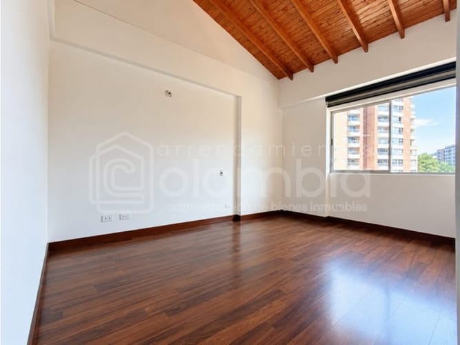 Apartamento de 3 alcobas en arriendo en Loma Del Escobero, Envigado, 90 m² · foto 16 de 19