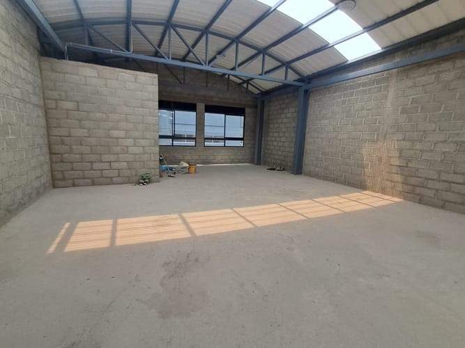 Bodega en arriendo en Zona Centro, Envigado, 220 m² · foto 2 de 10