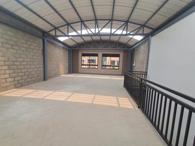 Bodega en arriendo en Zona Centro, Envigado, 220 m² · foto 8 de 10