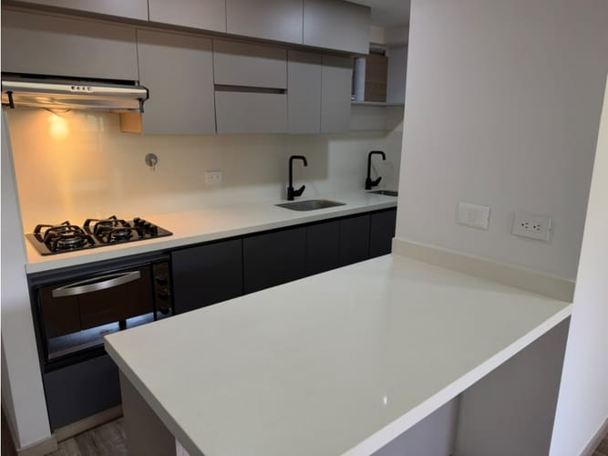 Apartamento de 2 alcobas en arriendo en Terranova, Bello, 60 m² · foto 3 de 13