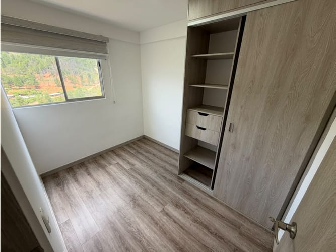 Apartamento de 2 alcobas en arriendo en Terranova, Bello, 60 m² · foto 9 de 13