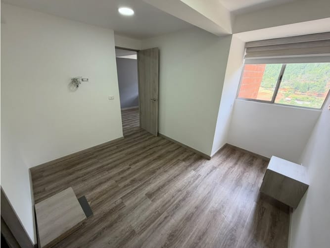 Apartamento de 2 alcobas en arriendo en Terranova, Bello, 60 m² · foto 11 de 13