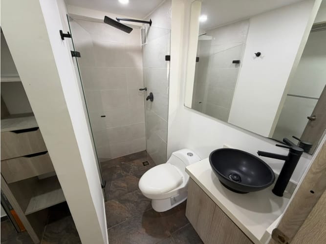 Apartamento de 2 alcobas en arriendo en Terranova, Bello, 60 m² · foto 13 de 13