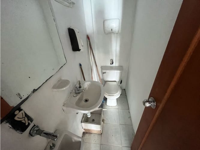 Local en arriendo en El Dorado, Envigado, 30 m² · foto 3 de 6