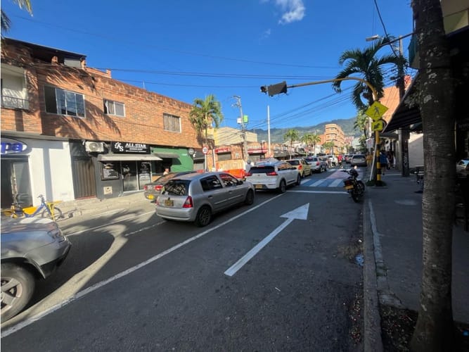Local en arriendo en El Dorado, Envigado, 30 m² · foto 5 de 6