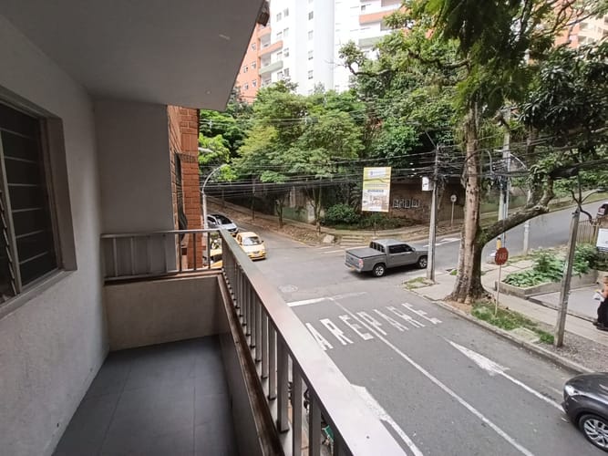 Apartamento de 2 alcobas en arriendo en Las Lomitas, Sabaneta, 90 m² · foto 2 de 16