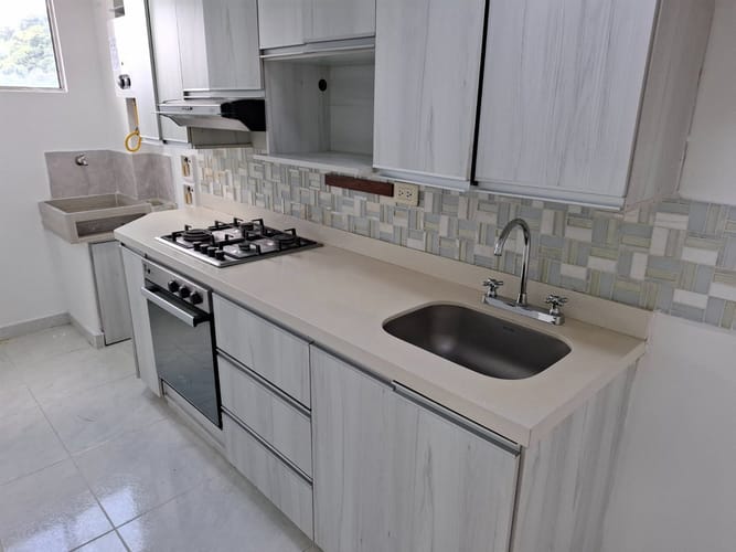 Apartamento de 3 alcobas en venta en Belén, Medellín, 78 m² · foto 6 de 17