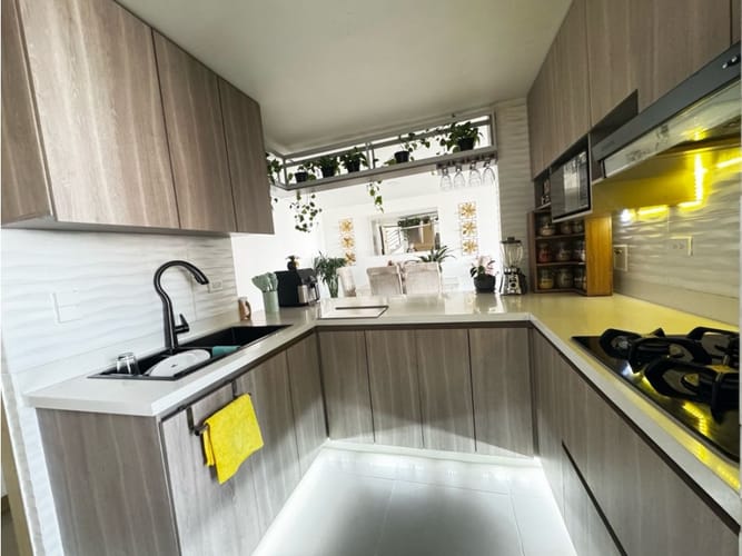 Apartamento de 3 alcobas en venta en Vegas De San Jose, Sabaneta, 98 m² · foto 4 de 20