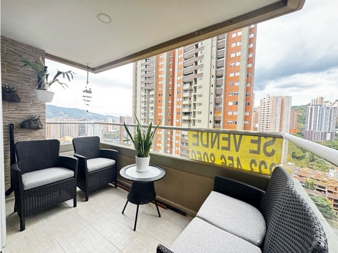 Apartamento de 3 alcobas en venta en Vegas De San Jose, Sabaneta, 98 m² · foto 6 de 20