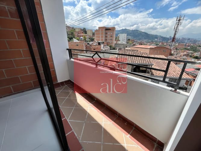 Apartaestudio en arriendo en Cumbres, Envigado, 30 m² · foto 3 de 9