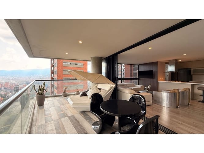 Apartamento de 2 alcobas en venta en El Tesoro, Medellín, 148 m² · foto 5 de 16