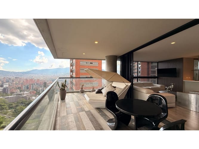 Apartamento de 2 alcobas en venta en El Tesoro, Medellín, 148 m² · foto 6 de 16
