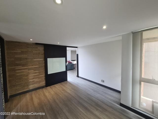 Apartamento de 2 alcobas en venta en Cedro Salazar, Bogotá, 110 m² · foto 10 de 24