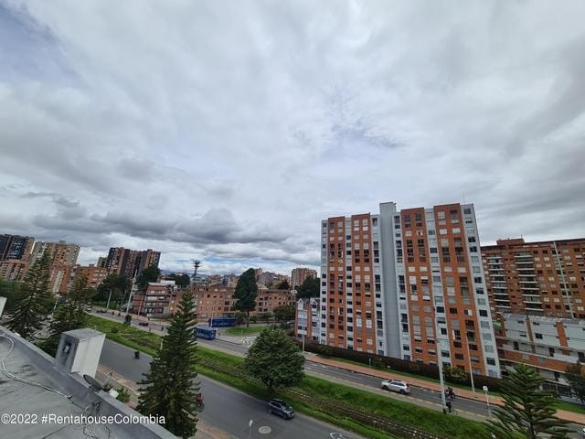 Apartamento de 2 alcobas en venta en Cedro Salazar, Bogotá, 110 m² · foto 23 de 24