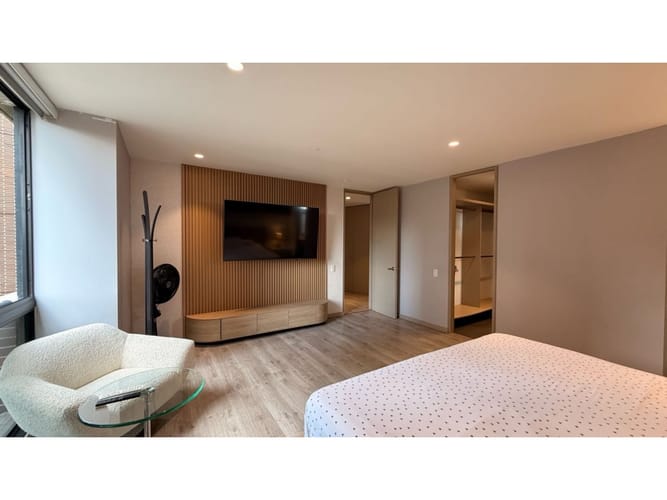 Apartamento de 2 alcobas en venta en El Tesoro, Medellín, 148 m² · foto 12 de 16