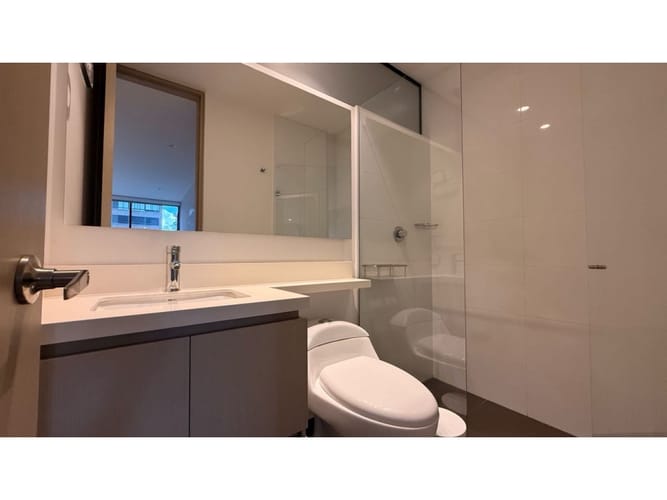 Apartamento de 2 alcobas en venta en El Tesoro, Medellín, 148 m² · foto 16 de 16