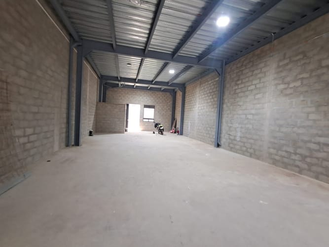 Bodega en arriendo en Zona Centro, Envigado, 300 m² · foto 5 de 10