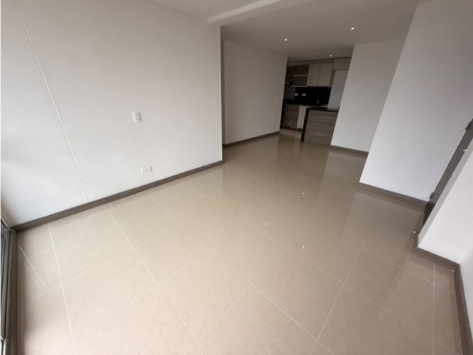 Apartamento de 3 alcobas en arriendo en Loma De Los Bernal, Medellín, 85 m² · foto 7 de 21