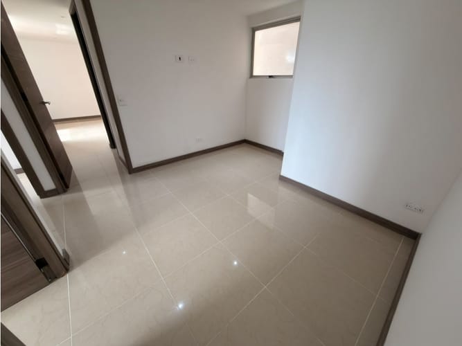Apartamento de 3 alcobas en arriendo en Loma De Los Bernal, Medellín, 85 m² · foto 10 de 21