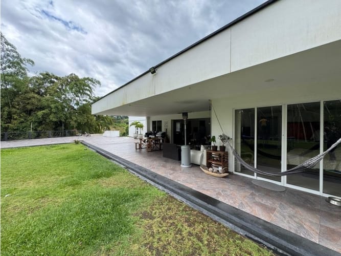 Casa de 4 alcobas en venta en Condina, Pereira, 350 m² · foto 11 de 13