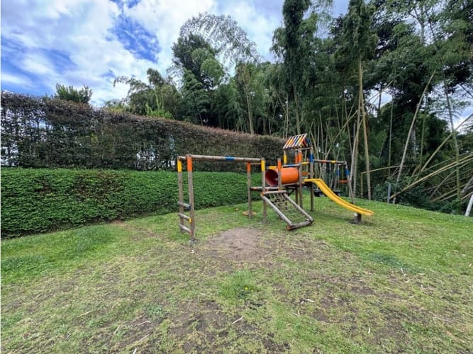 Casa de 4 alcobas en venta en Condina, Pereira, 350 m² · foto 13 de 13