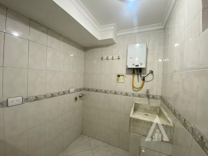 Apartamento de 2 alcobas en arriendo en Las Granjas, Medellín, 52 m² · foto 6 de 9