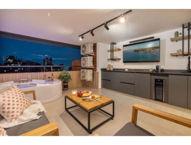 Apartamento de 3 alcobas en venta en La Florida, Medellín, 193 m² · foto 4 de 24