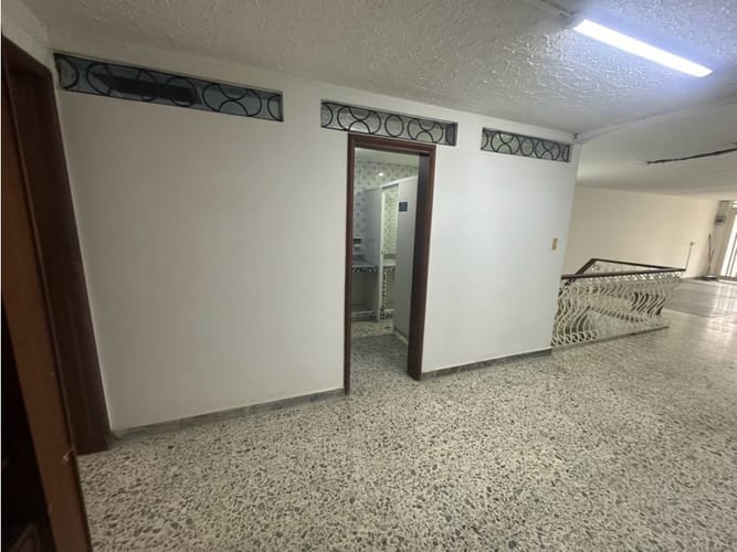 Casa de 14 alcobas en venta en San Vicente, Cali, 480 m² · foto 6 de 24