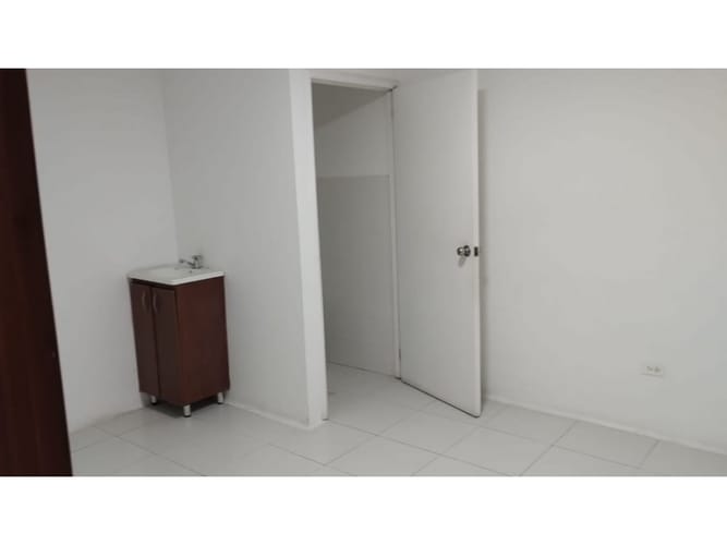 Casa de 14 alcobas en venta en San Vicente, Cali, 480 m² · foto 13 de 24
