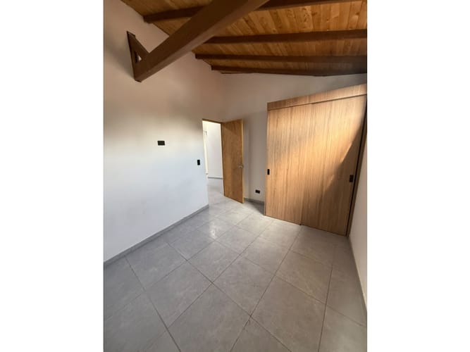 Apartamento de 2 alcobas en arriendo en Rodeo Alto, Medellín, 55 m² · foto 5 de 10