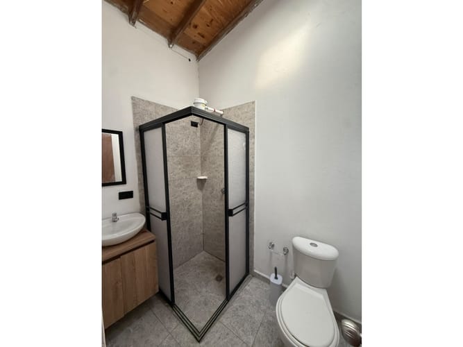 Apartamento de 2 alcobas en arriendo en Rodeo Alto, Medellín, 55 m² · foto 9 de 10