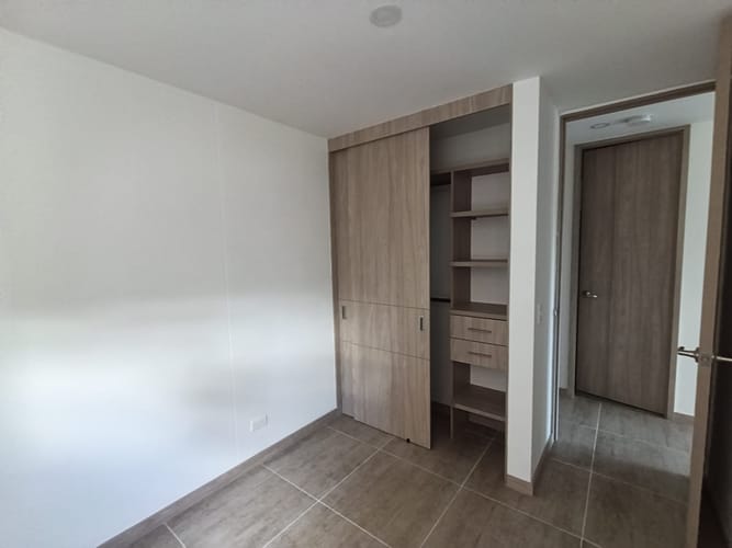 Apartamento de 2 alcobas en arriendo en Los Colegios, Rionegro, 74 m² · foto 9 de 10