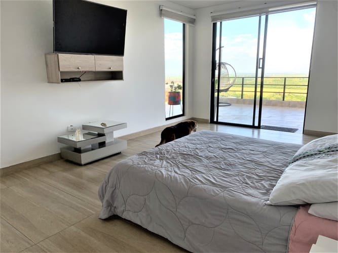 Casa de 5 alcobas en venta en Zona Industrial, Yumbo, 261 m² · foto 11 de 24