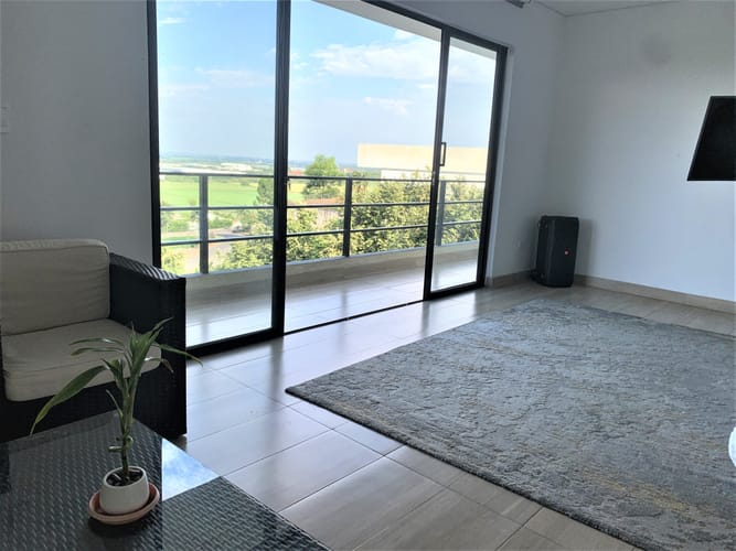 Casa de 5 alcobas en venta en Zona Industrial, Yumbo, 261 m² · foto 14 de 24