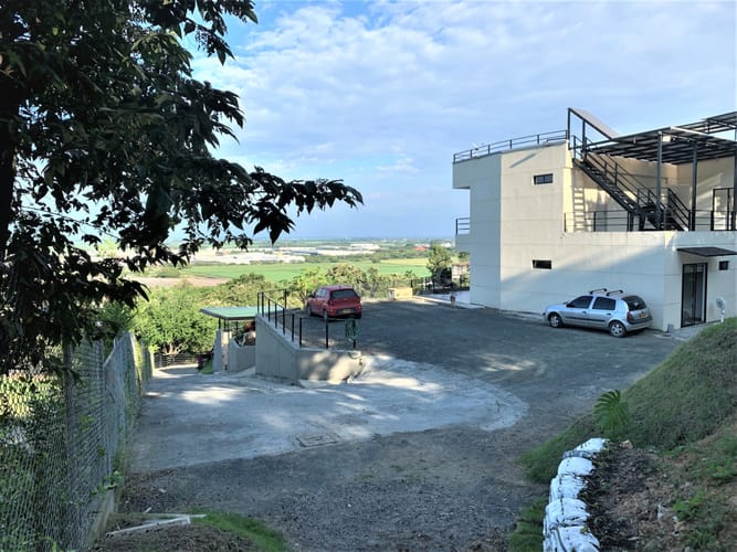 Casa de 5 alcobas en venta en Zona Industrial, Yumbo, 261 m² · foto 19 de 24