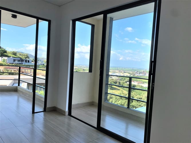 Casa de 5 alcobas en venta en Zona Industrial, Yumbo, 261 m² · foto 20 de 24