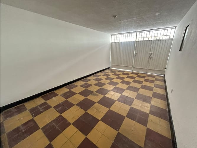 Casa de 6 alcobas en arriendo en Ricaurte, Bucaramanga, 350 m² · foto 6 de 24