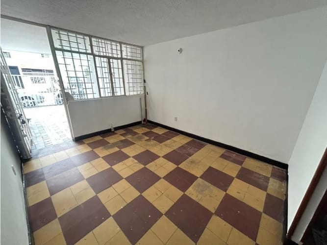 Casa de 6 alcobas en arriendo en Ricaurte, Bucaramanga, 350 m² · foto 8 de 24