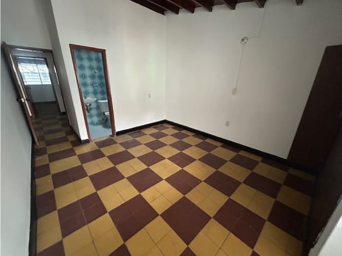 Casa de 6 alcobas en arriendo en Ricaurte, Bucaramanga, 350 m² · foto 21 de 24
