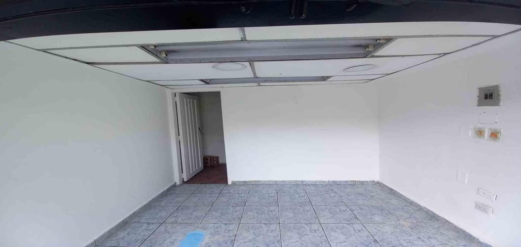 Local en arriendo en Bosques Del Norte, Manizales, 10 m² · foto 2 de 9