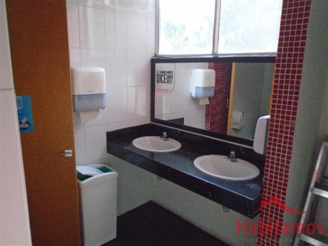 Bodega en venta en Centro, Itagüí, 2958 m² · foto 18 de 19