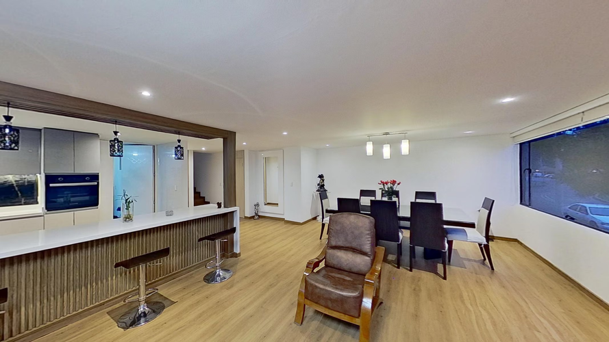 Apartamento de 3 alcobas en venta en Santa Barbara, Bogotá, 139 m² · foto 3 de 20