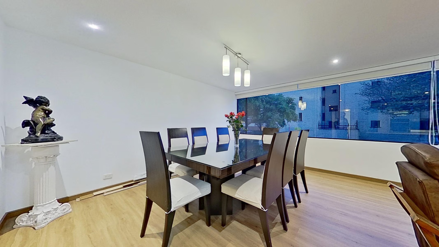 Apartamento de 3 alcobas en venta en Santa Barbara, Bogotá, 139 m² · foto 13 de 20